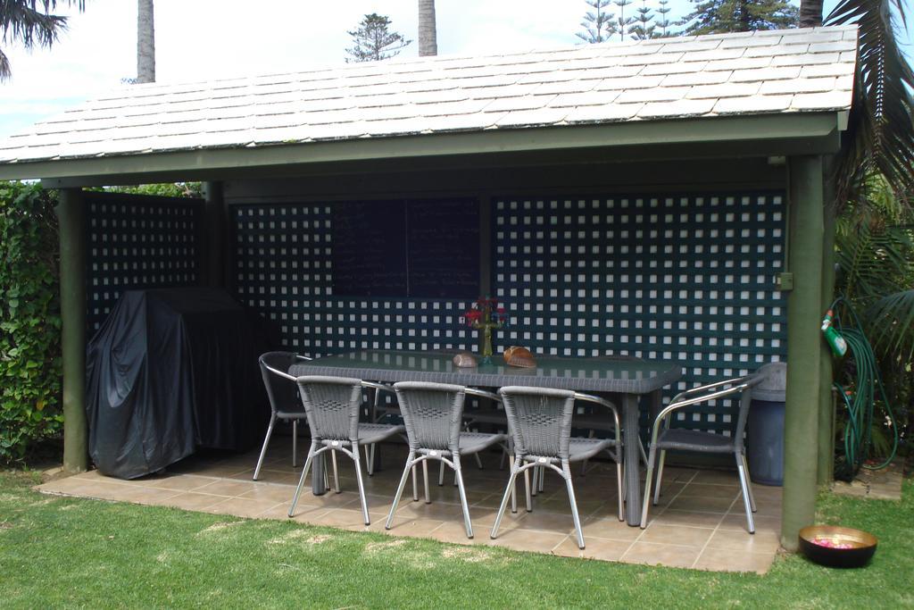 Shiralee Executive Cottages Burnt Pine Exterior foto